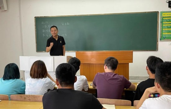 塑木專委會(huì)對塑木專項(xiàng)人才班第四次授課